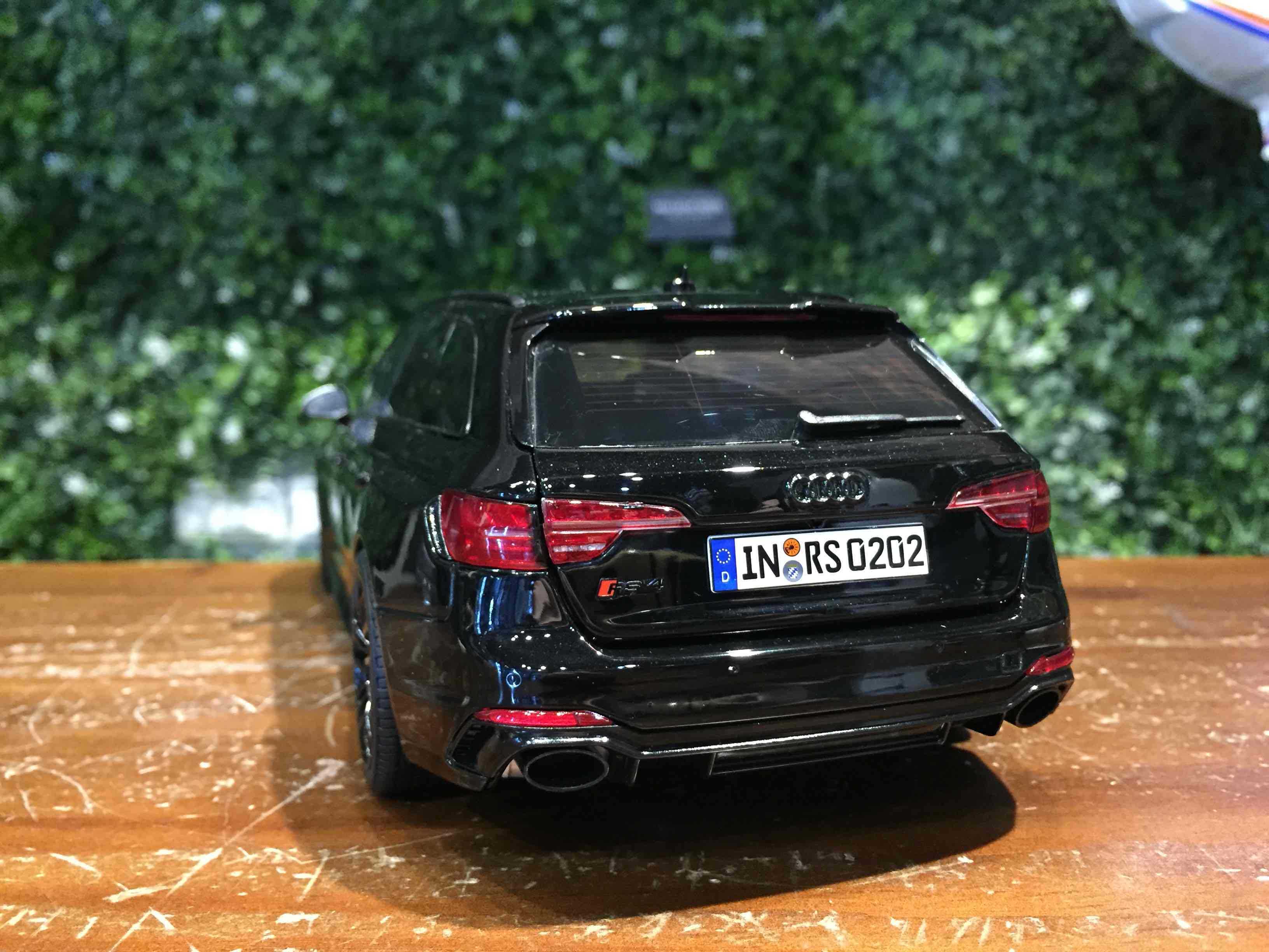 1/18 KiloWorks Audi RS4 Avant Black KLW000402【MGM】