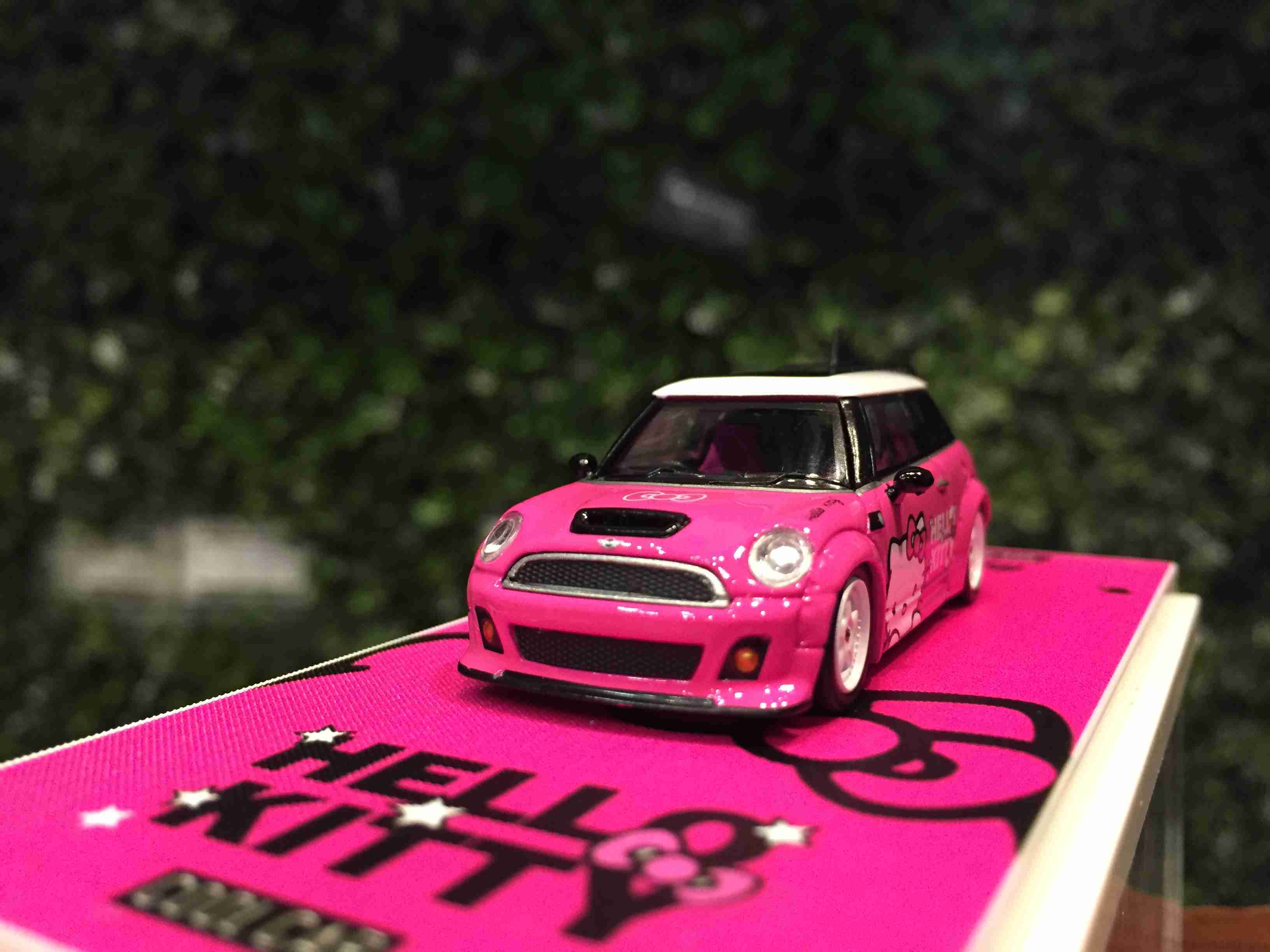 1/64 CoolCar Mini Cooper HelloKitty CC64636【MGM】
