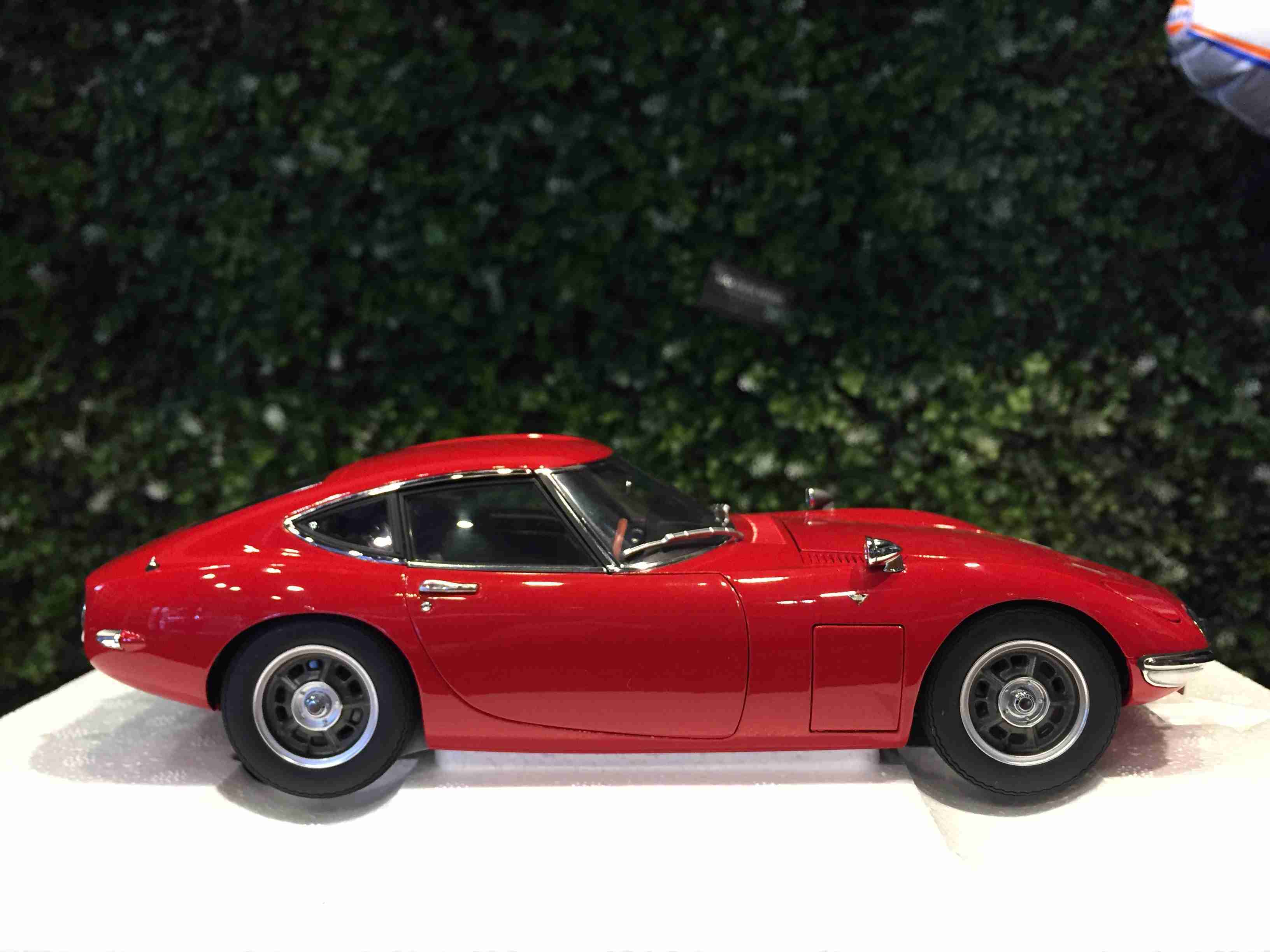 1/18 AUTOart Toyota 2000GT 1967 Red 79547【MGM】