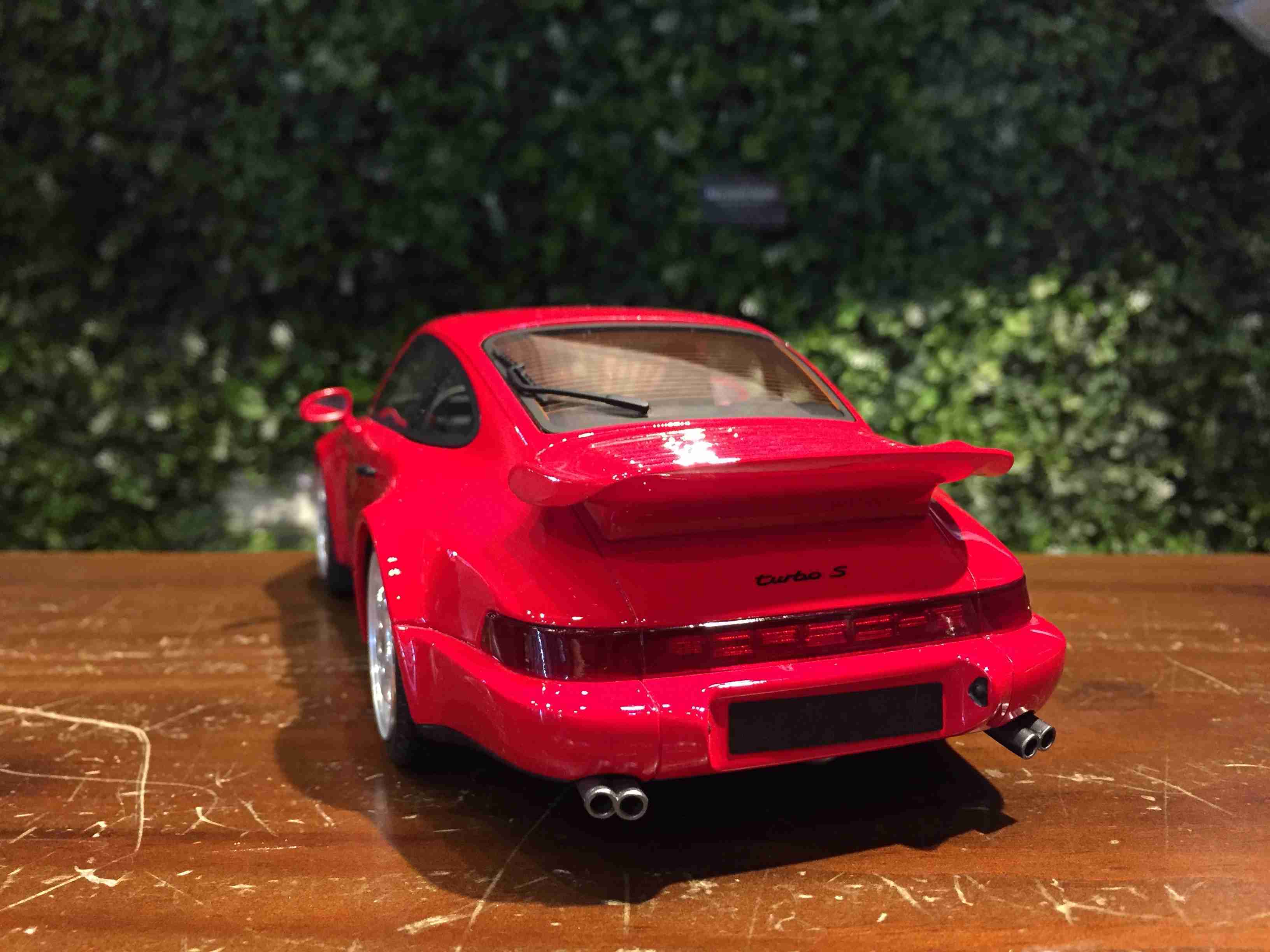 1/18 GT Spirit Porsche 911 (964) Turbo S Flachbau GT328【MGM】