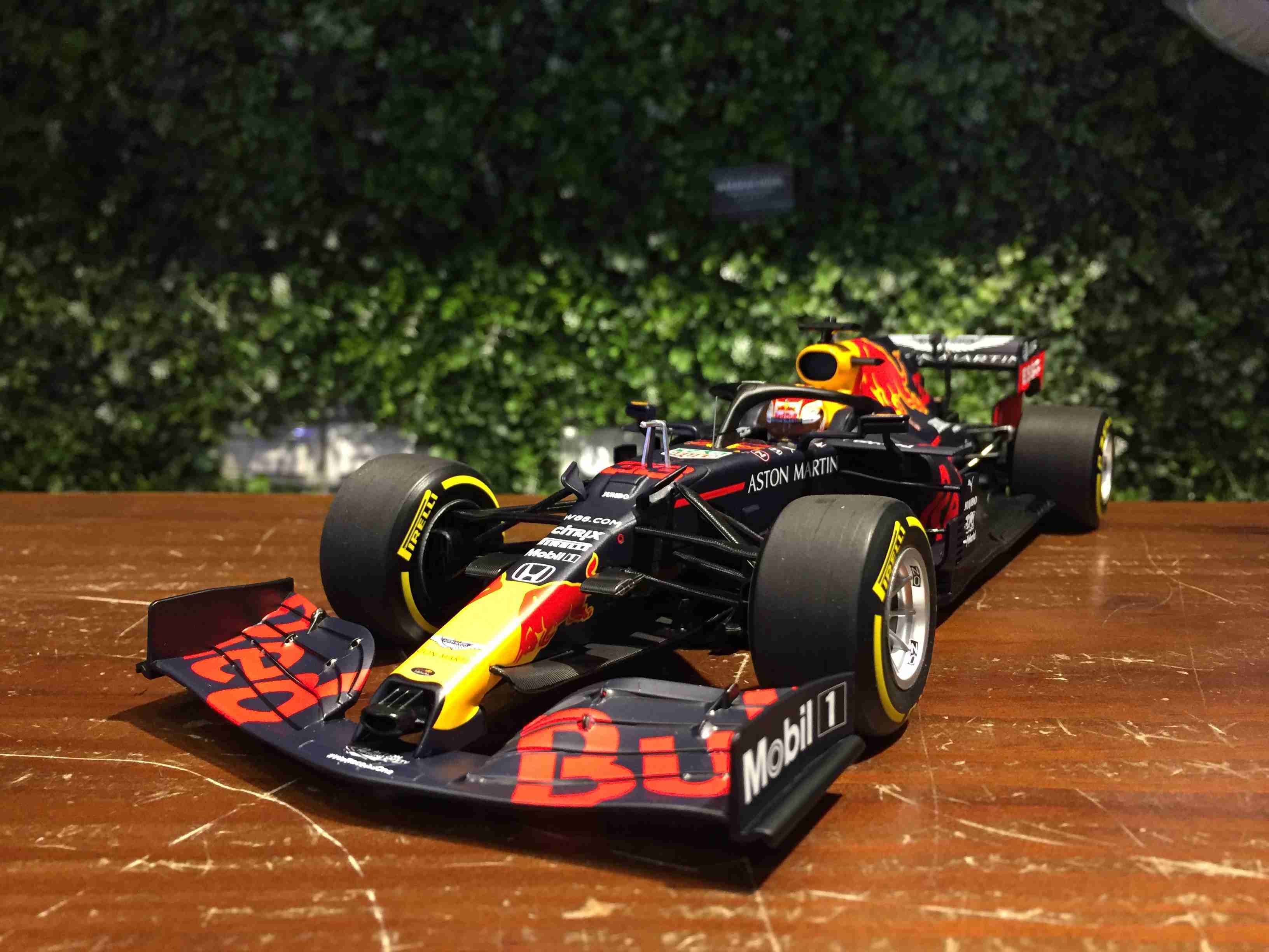 1/18 Minichamps Red Bull RB16 Verstappen 2020 110200233【MGM】