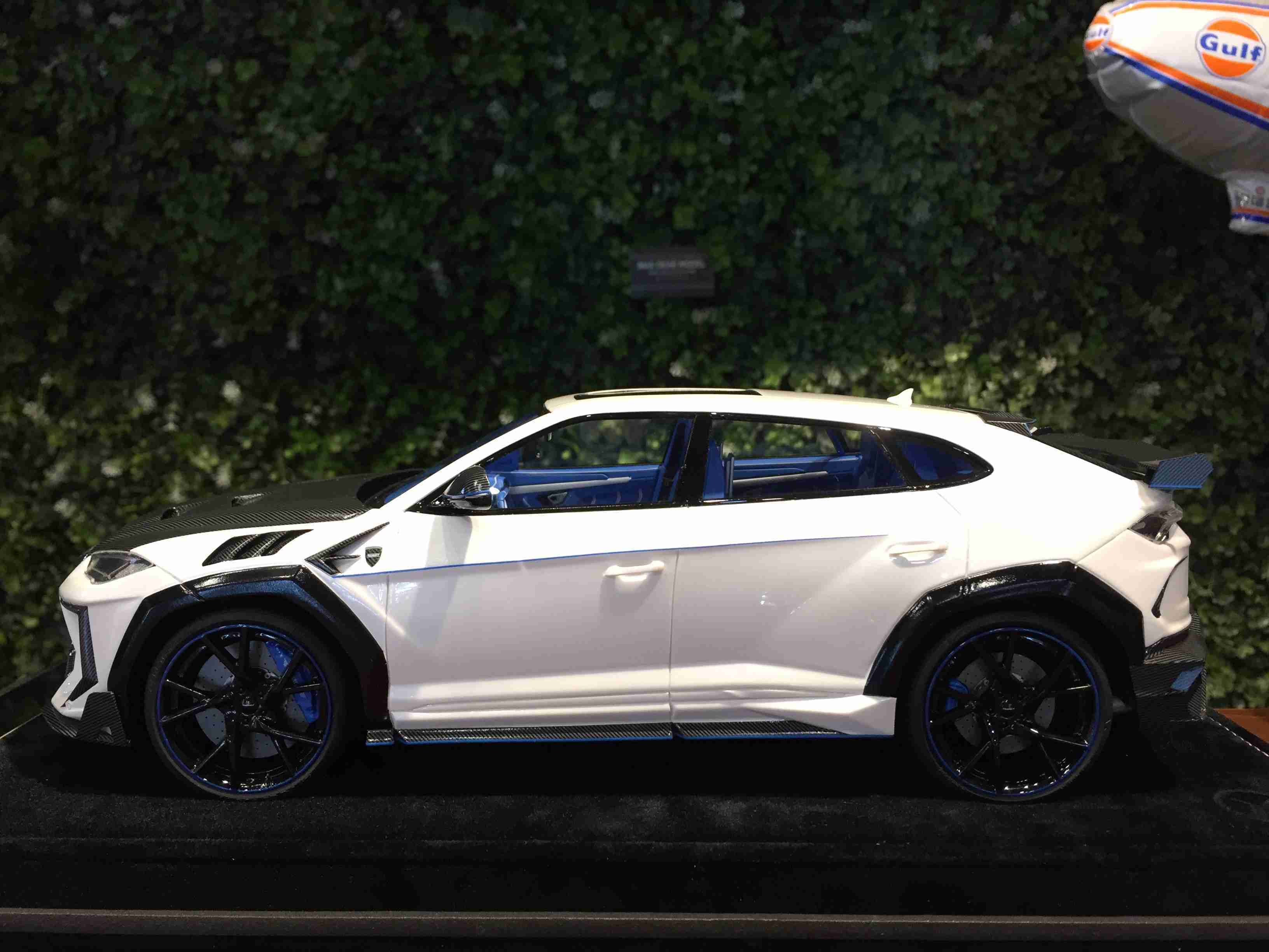 1/18 Mansory Lamborghini Urus Venatus MY18UVWB【MGM】