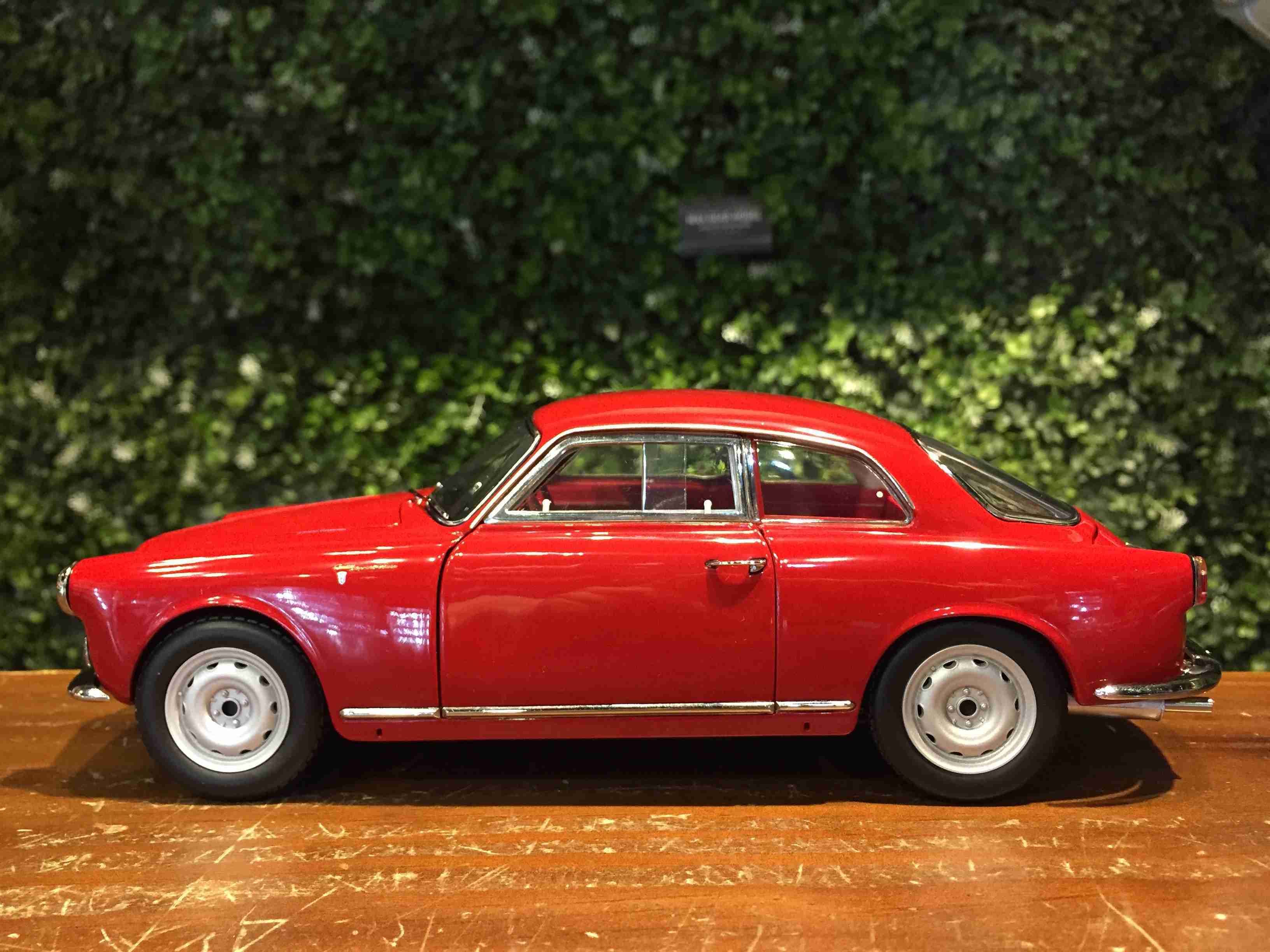 1/18 Kyosho Alfa Romeo Giulietta Sprint Red 08957VR【MGM】