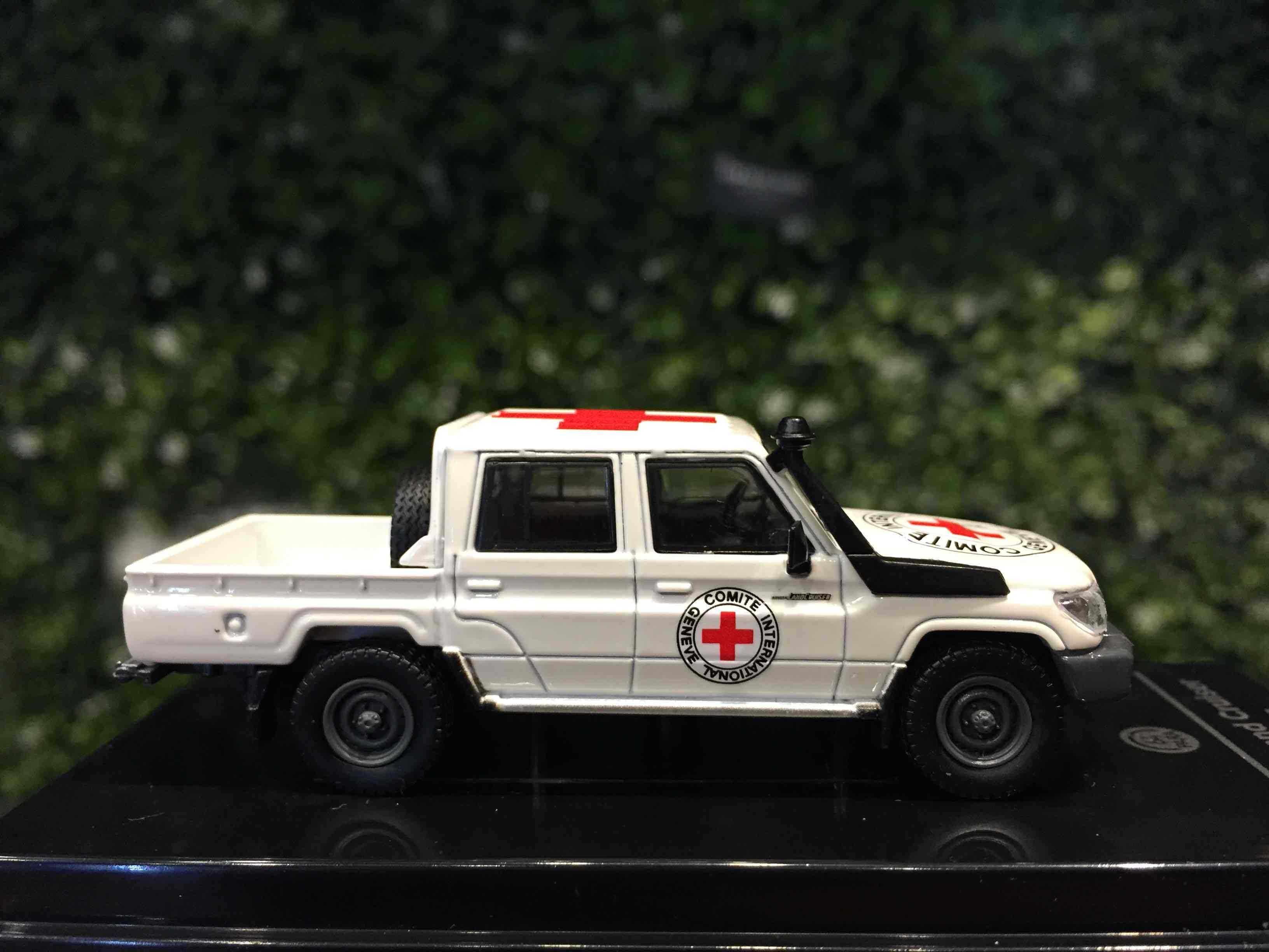 1/64 Paragon Toyota Land Cruiser LC79 Red Cross PA55683【MGM】