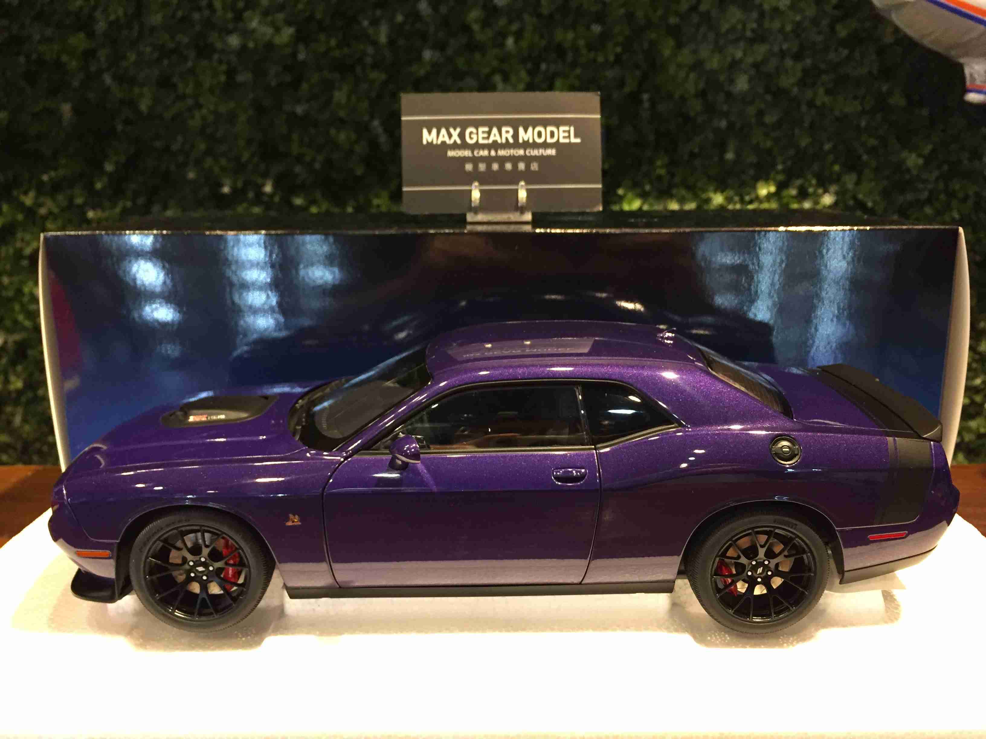 1/18 AUTOart Dodge Challenger 392 Hemi Shaker 71744【MGM】