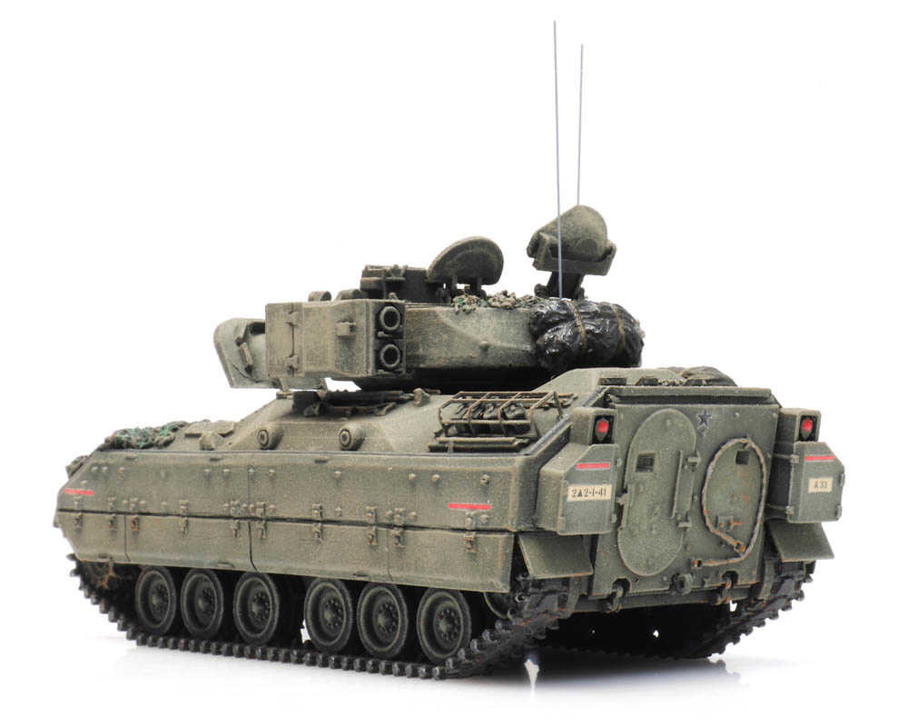 Mini 預購中 Artitec 6870263 HO規 US M2 IFV Bradley 叢林坦克 綠