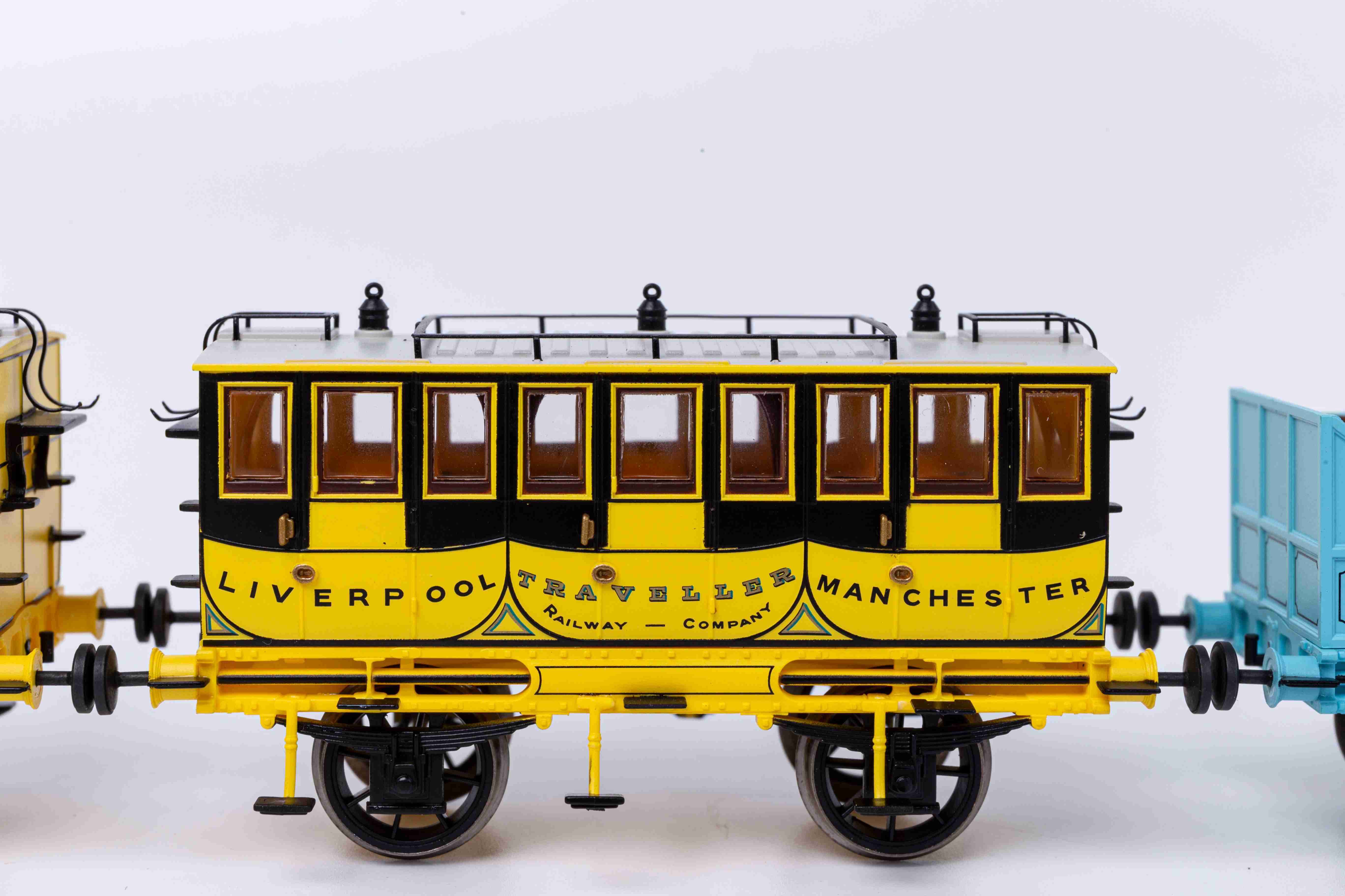 Mini 超值特價優惠 Hornby R30232 HO規 一百週年紀念車 蒸汽車+貨物列車
