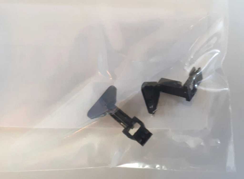 Mini 預購中 Minitrix E329617 連結器(2入)