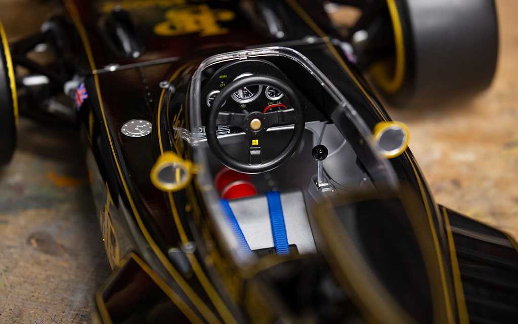 Mini 年中慶優惠 Pocher HK114  比例 1:8  HK114 Lotus 72D 蓮花賽車.全金屬套件