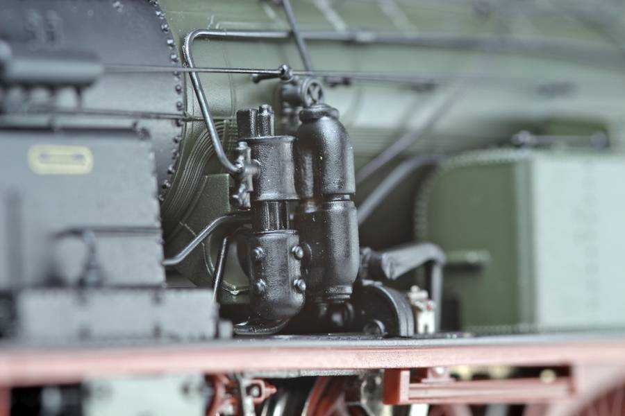 Mini 現貨 ESU 31184 HO規 Class T18 數位音效冒煙蒸汽車 - 微縮世界 | 購物橘子