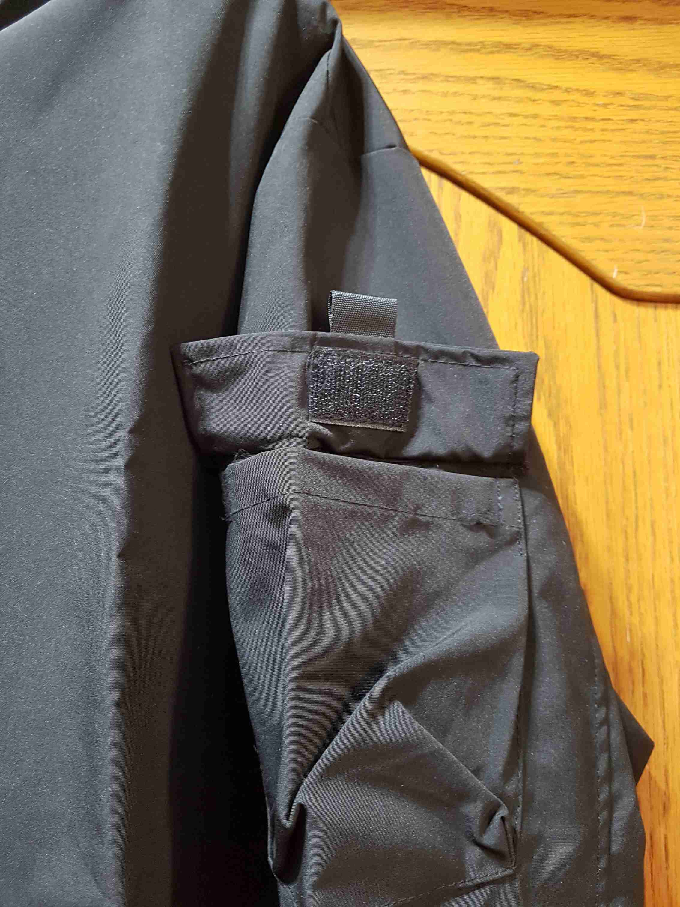 [長夜餘火]現貨24小時出貨 XIANZAI 連帽外套 衝鋒外套 防風外套 夾克 黑色 XL 全新