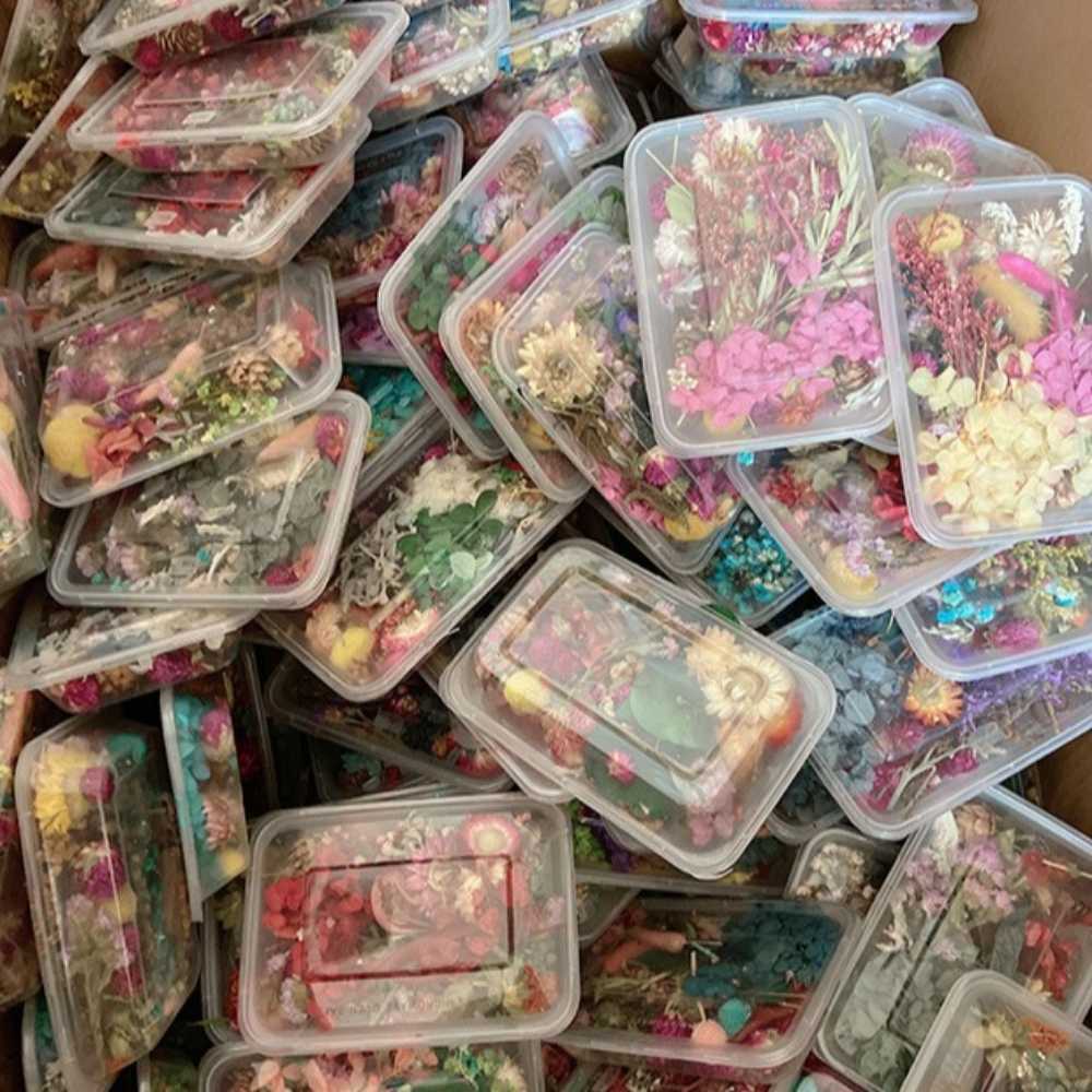 【A-ONE】乾燥花盒 菊花 薰衣草 花束 天然 芳香 療癒 可做香包 插花 滿天星 捧花 C15 隨機乾燥花盒