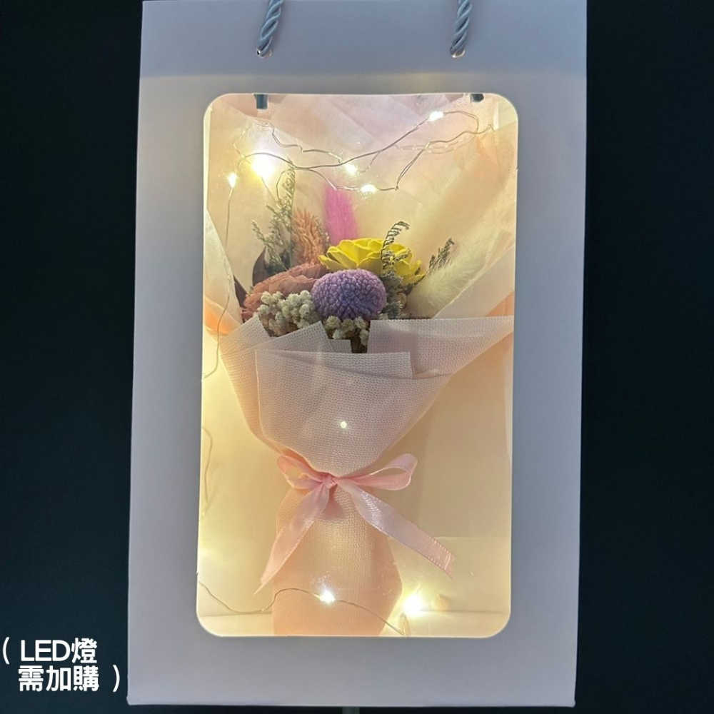 【A-ONE】畢業玫瑰小花束 索拉花乾燥花 紫永生球花 滿天星 擴香通草花 不凋花 永生花 情人節 聖誕節告白花束