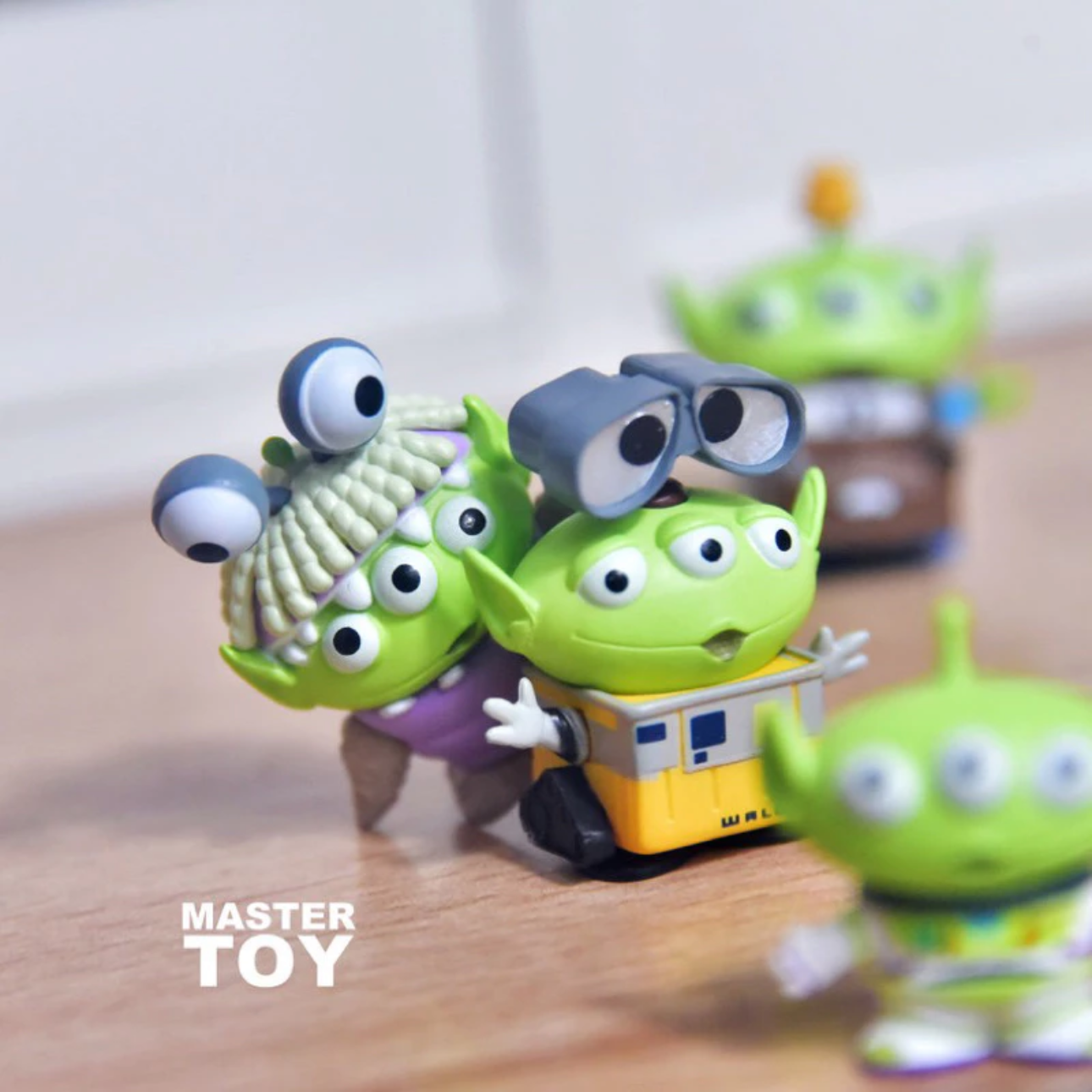 【⚜️FLY OUT⚜️】『現貨』迪士尼 皮克斯 三眼怪 三眼仔 變裝系列 Q萌 公仔 盲袋 全18款