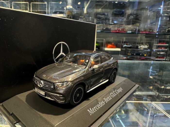 吉華@ 1/43 原廠 MERCEDES BENZ - GLC-CLASS COUPE (C254) 2023