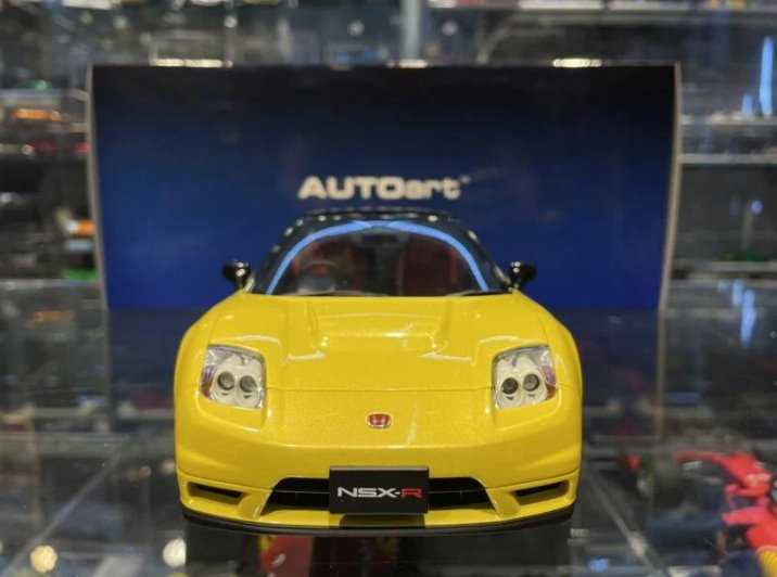 吉華科技@ 1/18 AutoArt 73214 HONDA NSX-R (NA2) INDY YELLOW PEARL