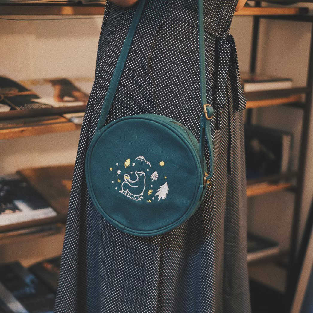 輪播商品：向森林說早安小圓包