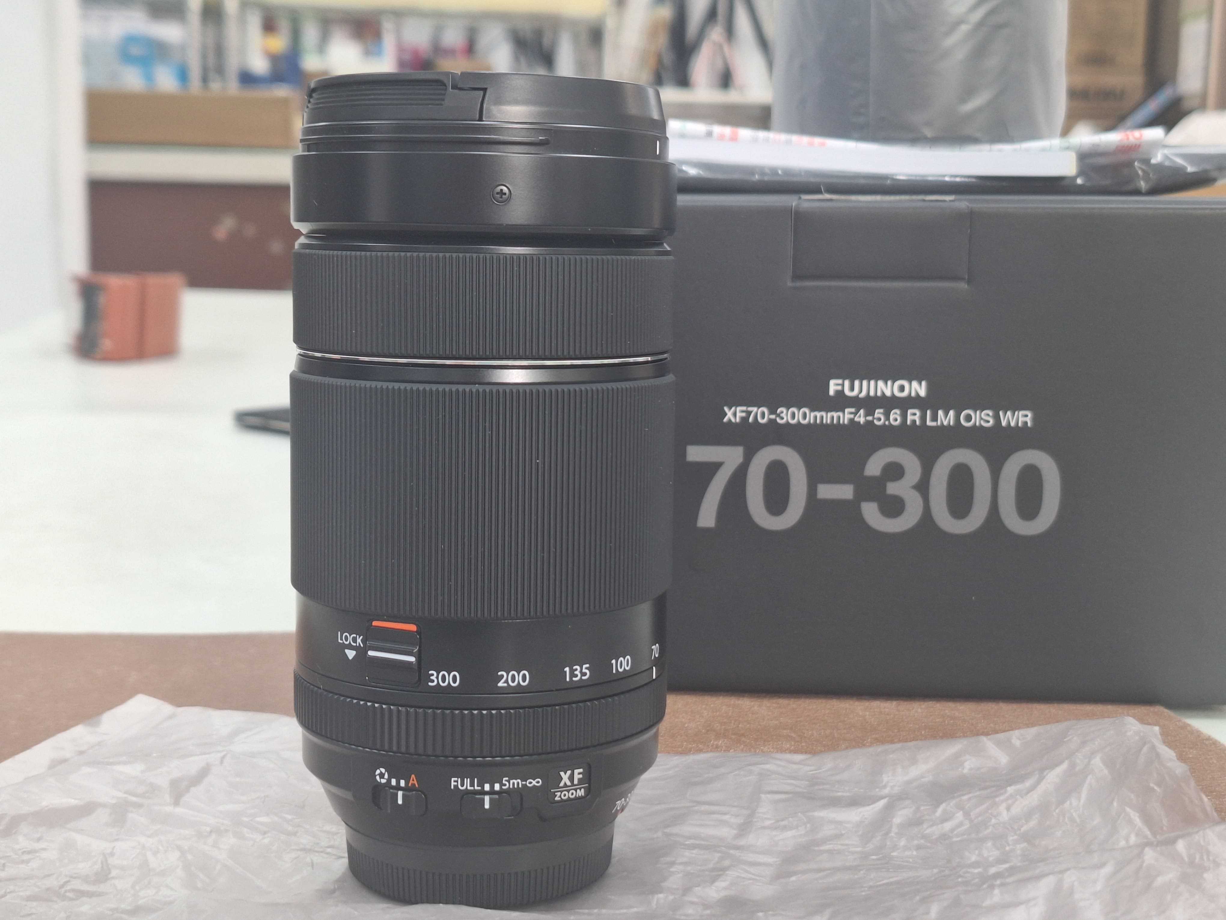 二手 富士 FUJIFILM XF 70-300mm F4-5.6 R LM OIS WR 望遠鏡頭公司貨 70-300