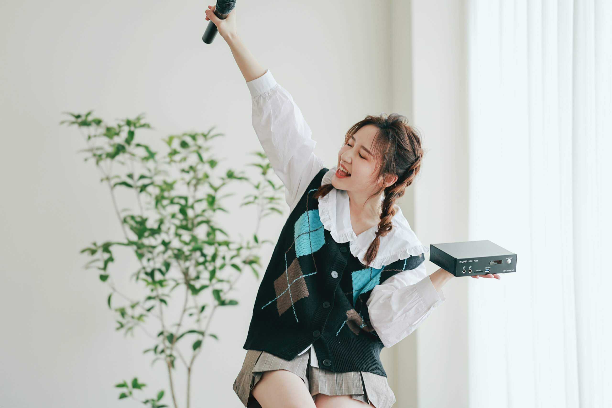 【音圓】迷你型卡拉OK伴唱機 S-2001 P-268 車用卡拉 原廠加碼送好禮 2TB硬碟