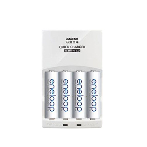 Panasonic 國際牌 eneloop低自放電充電電池組 4號800mA*4顆+充電器原價1190(省200)