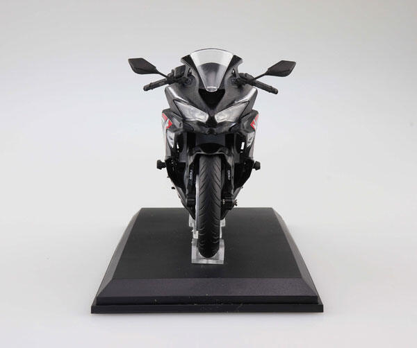 【高雄冠軍】24年9月預購 青島 1/12 機車 完成品 川崎 Ninja ZX-25R 火花黑 x 星塵白