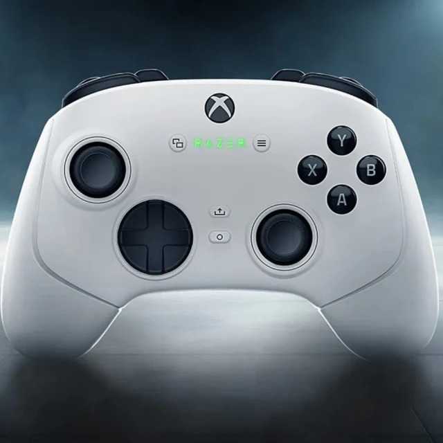 Razer Wolverine V3 Pro - Wireless Gaming Controller for Xbox