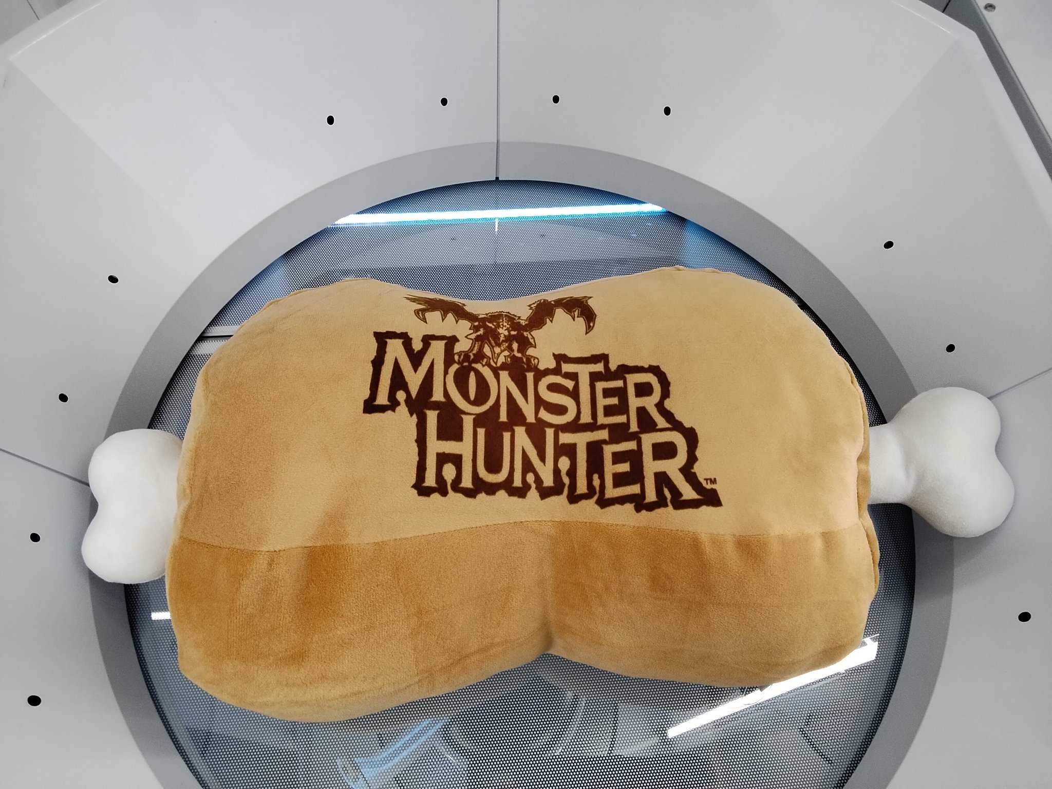 [那模好玩]  現貨 SK JAPAN 魔物獵人 肉骨造型絨毛 全熟肉 玩偶 大抱枕 55公分