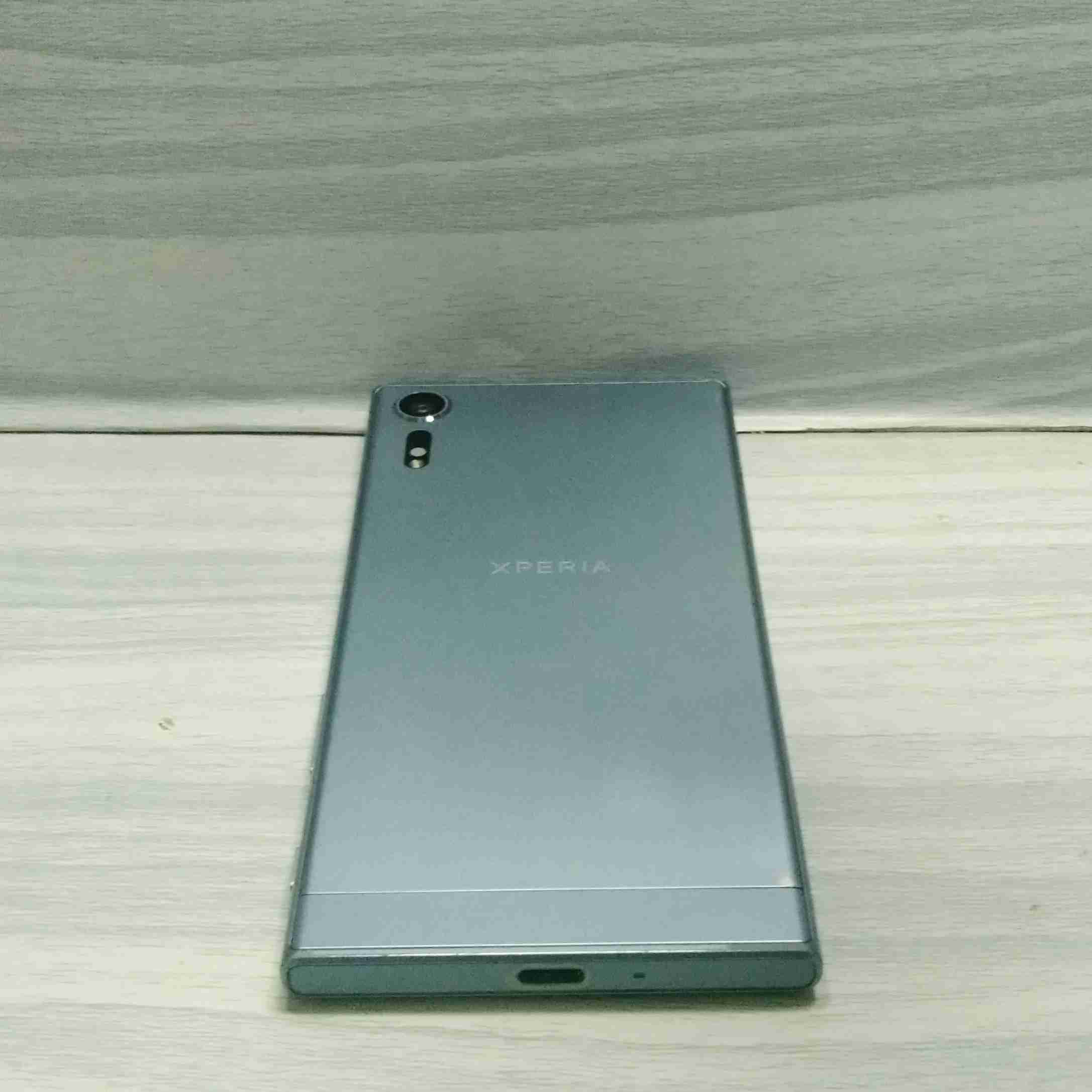 (現貨)Sony Xperia XZs 5.2吋 4G/64G 銀色 指紋辨識 雙卡雙待(二手機)(備用機)