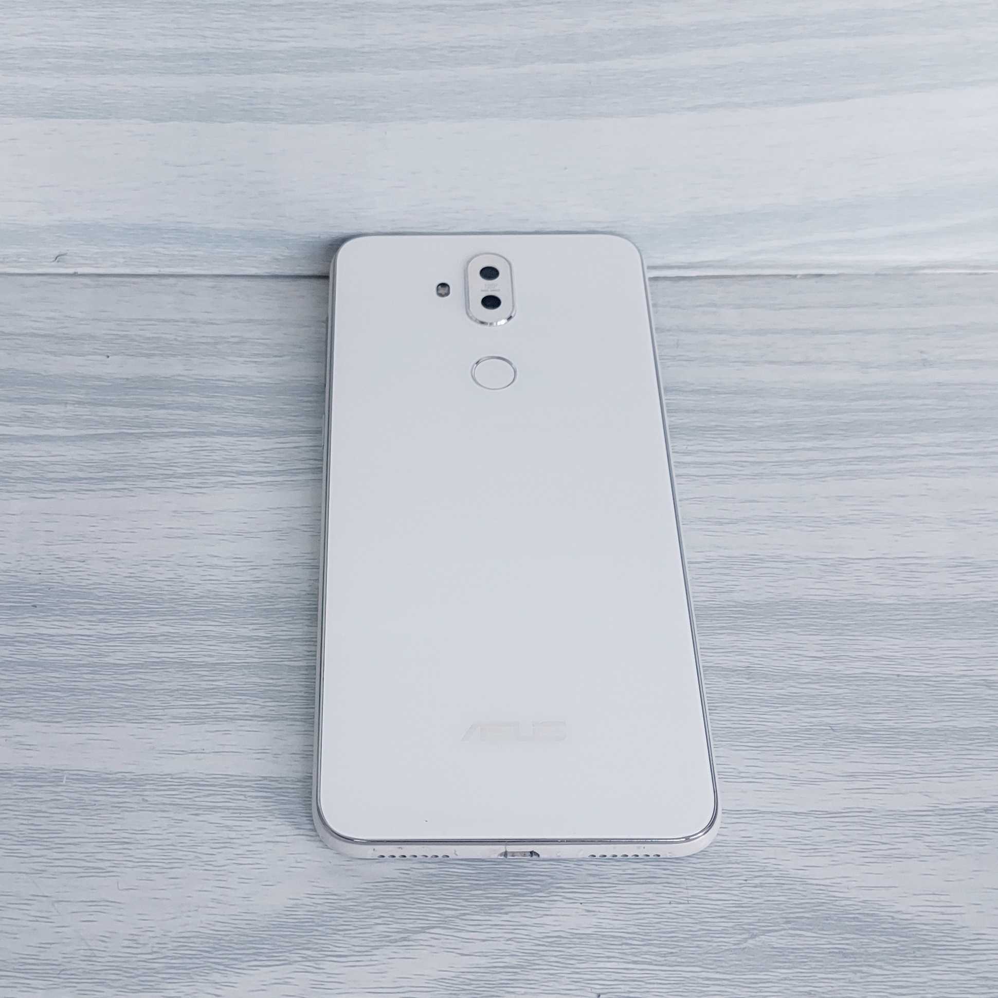 【現貨】ASUS ZenFone 5Q ZC600KL 白色 6吋 可臉部解鎖 雙卡雙待(二手機)(備用機)