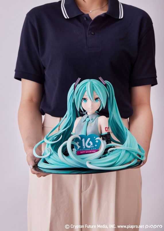 【希少未開封品・lLoppi・HMV限定】初音ミク　16周年記念　胸像フィギュア 初音ミク16周年記念胸像フィギュア【@Loppi・HMV限定】 : 初音