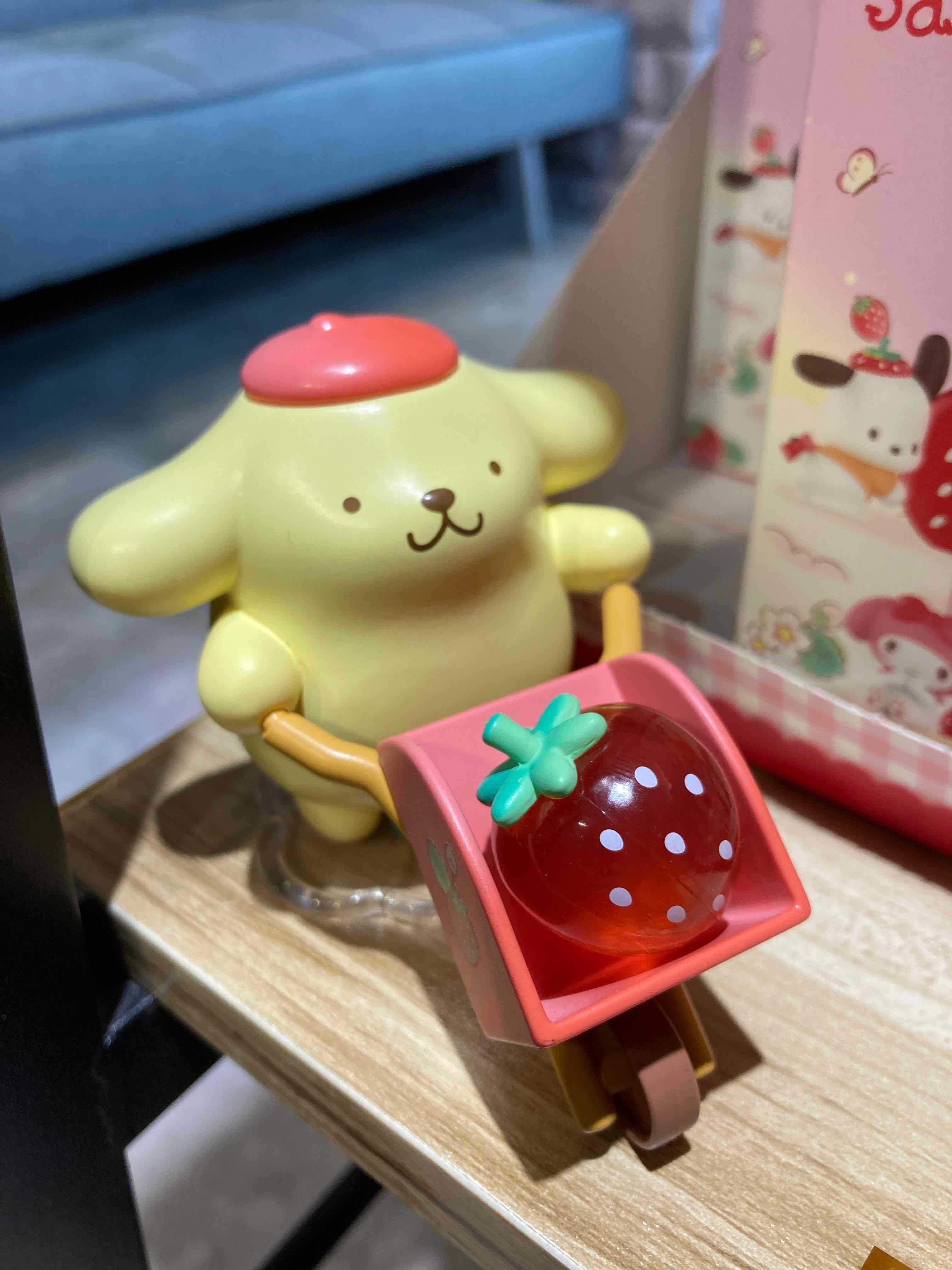 頑巨（公館台大店）三麗鷗草莓莊園