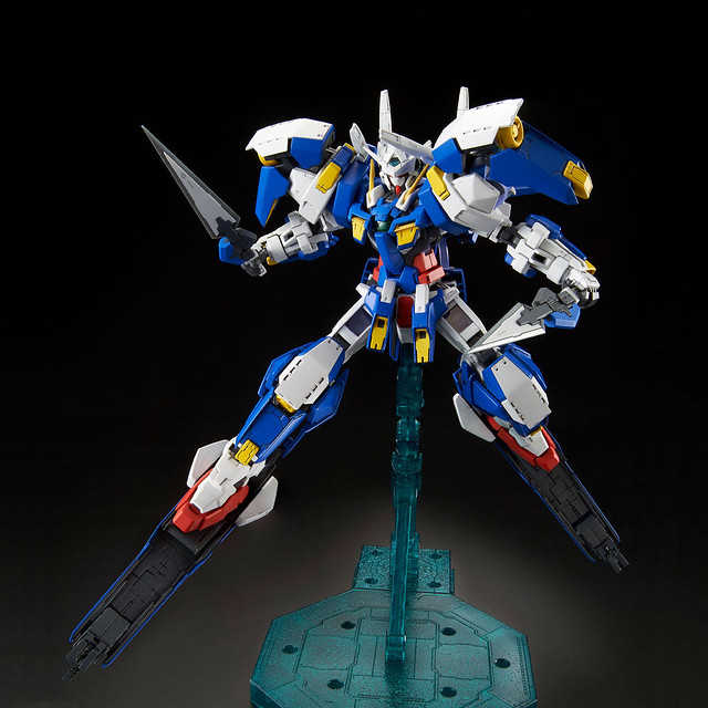 【自由模型】全新現貨 BANDAI 鋼彈00 鋼彈OO MG 1/100 雪崩型 能天使鋼彈 附底座