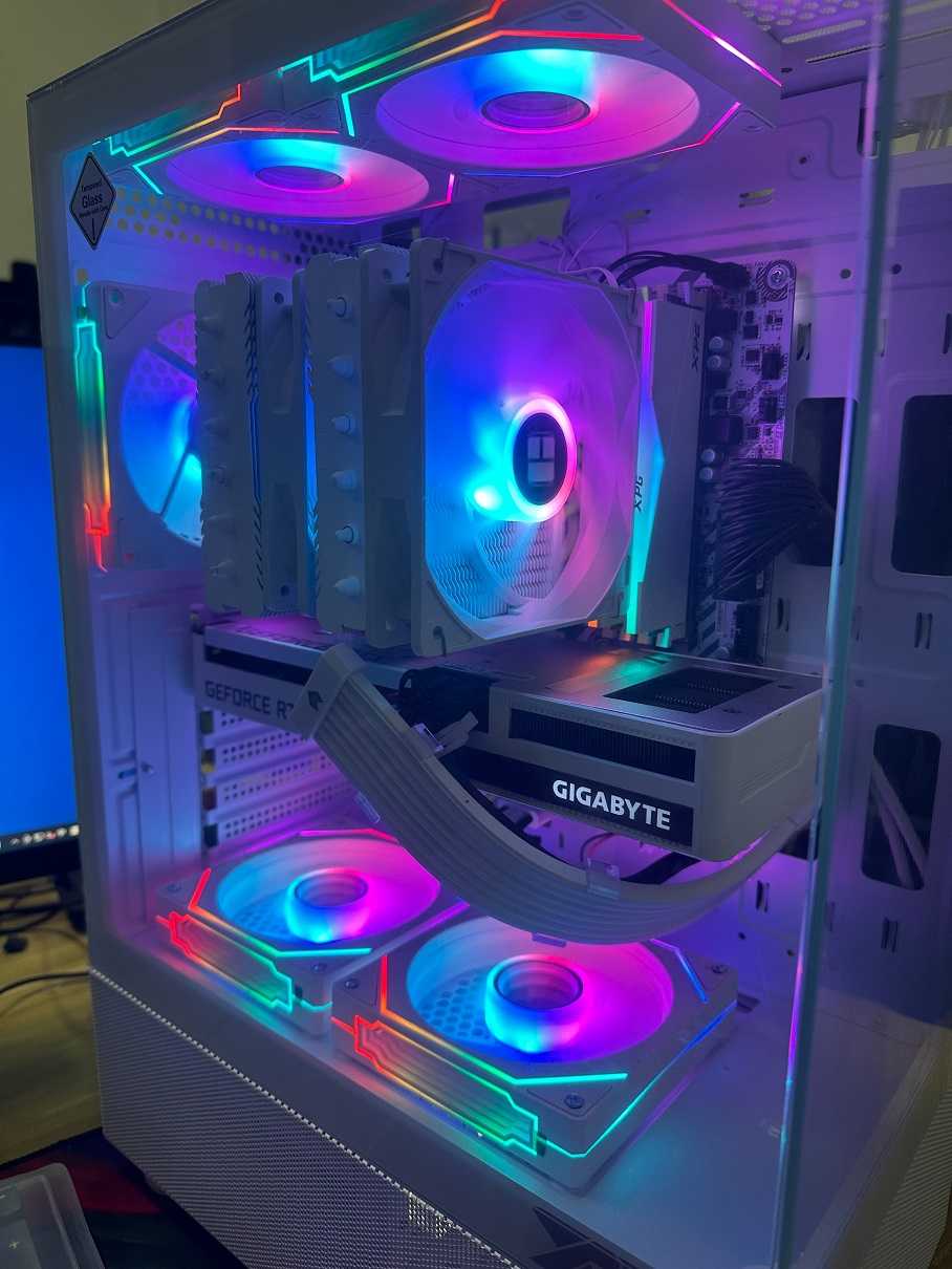 i7 m2 ssd1t rtx3060ti 3a通殺 發光小海景機殼 白主機