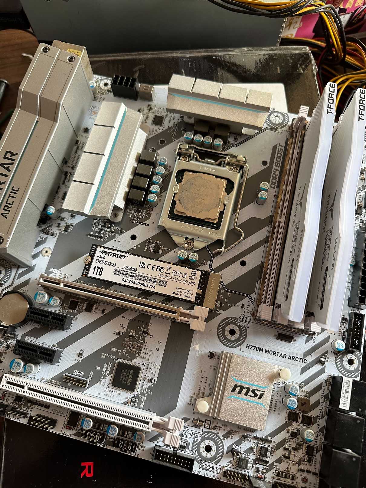 I7 7700 RTX3060TI 白色電競主機