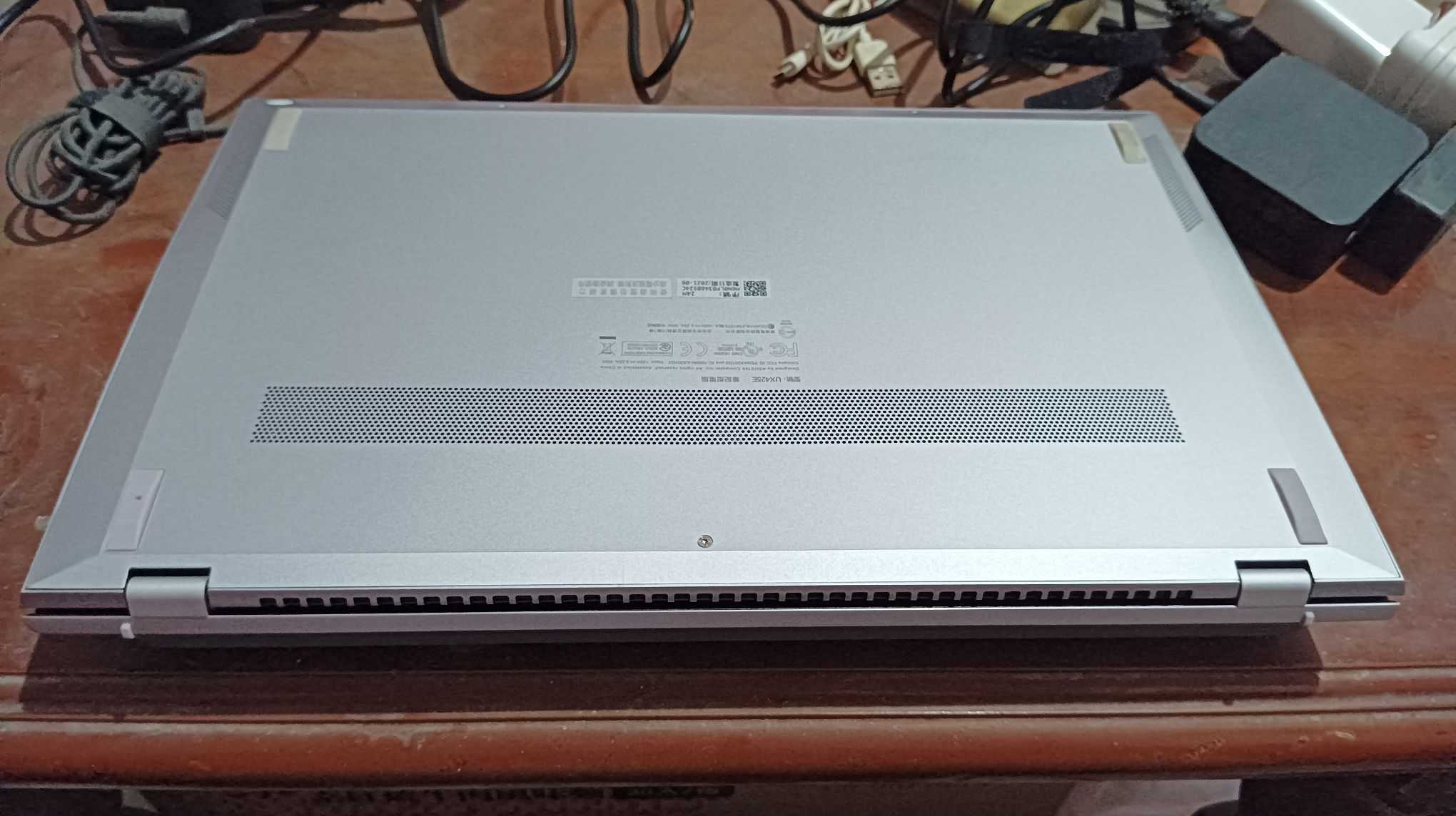 華碩Asus ZenBook 14 UX425EA 保90天 i5-1135G7 16G 512G SSD IPS