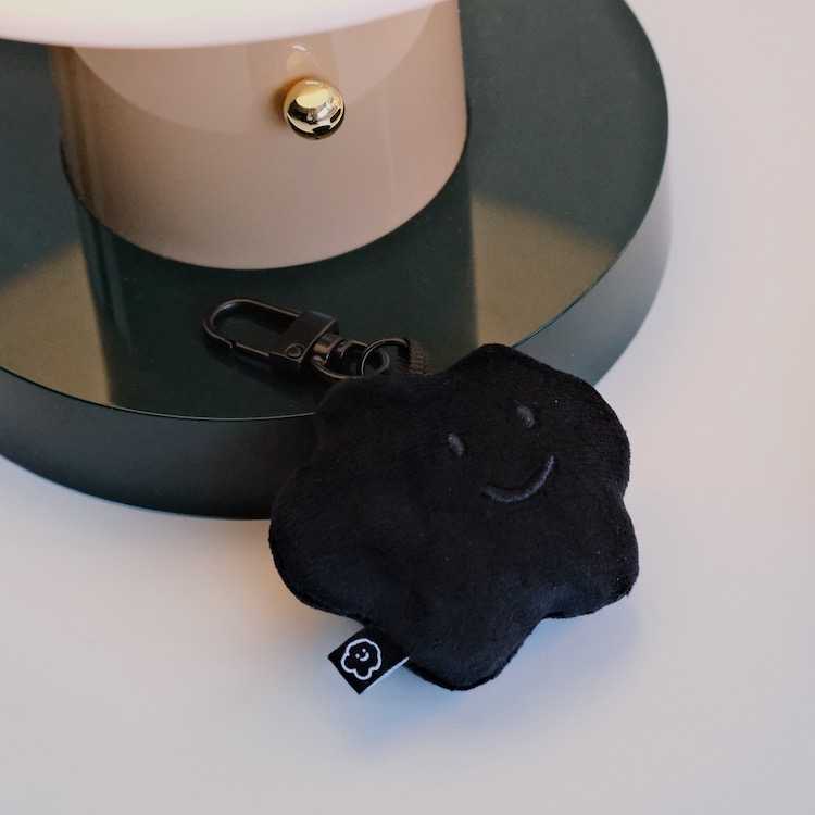 【方坊】迷你娃娃吊飾 EMO喜寶