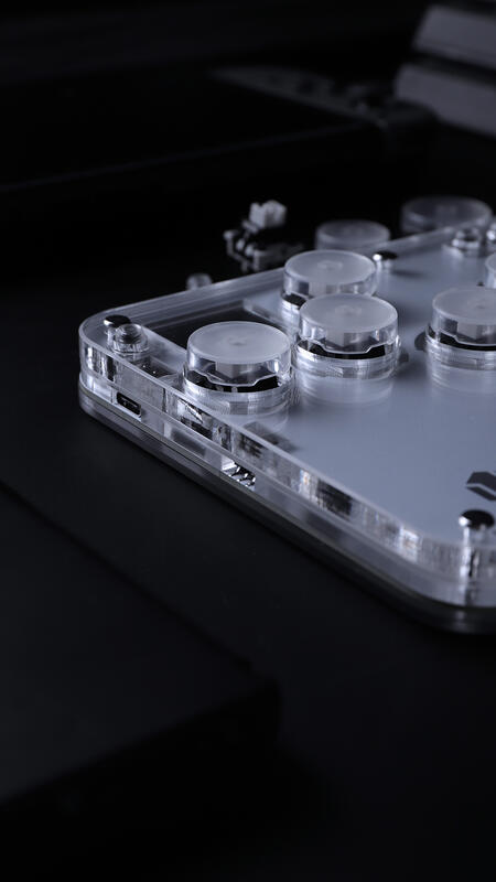 HAUTE 42 Haute Pad PLUS G13 hitbox 迷你街機格鬥鍵盤 13鍵 可自訂RGB和Turbo