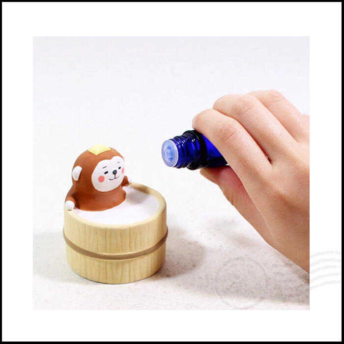 日本進口 DECOLE 現貨正版 溫泉動物擴香石 香氛精油石 猴子 公仔 裝飾品 禮物【YB-43768】