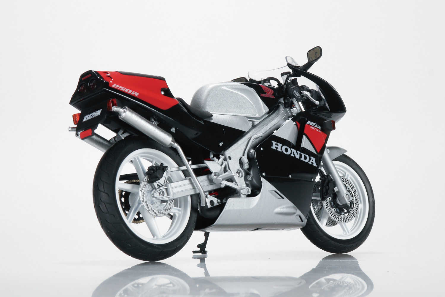 參號倉庫 預購 11-12月 青島 1/12 本田 Honda NSR250R \u002789 黑色×金屬銀 完成品