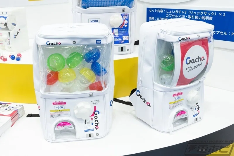 參號倉庫 現貨 TAKARATOMY Showy Gacha 轉蛋機背包 第2代 扭蛋機背包 背包 尾牙 抽獎