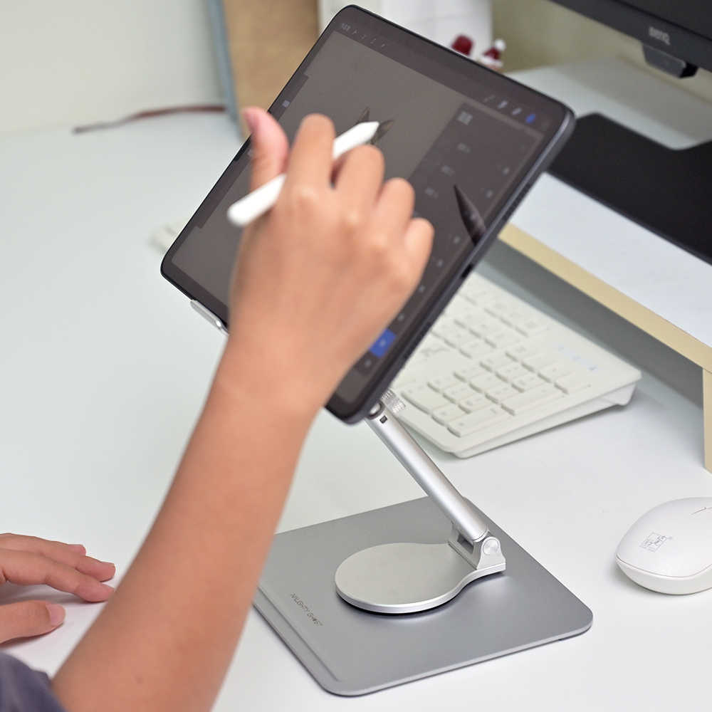 Helios【360°͒旋轉升降多功能支架】高度升降/左右旋轉，iPad必備支架