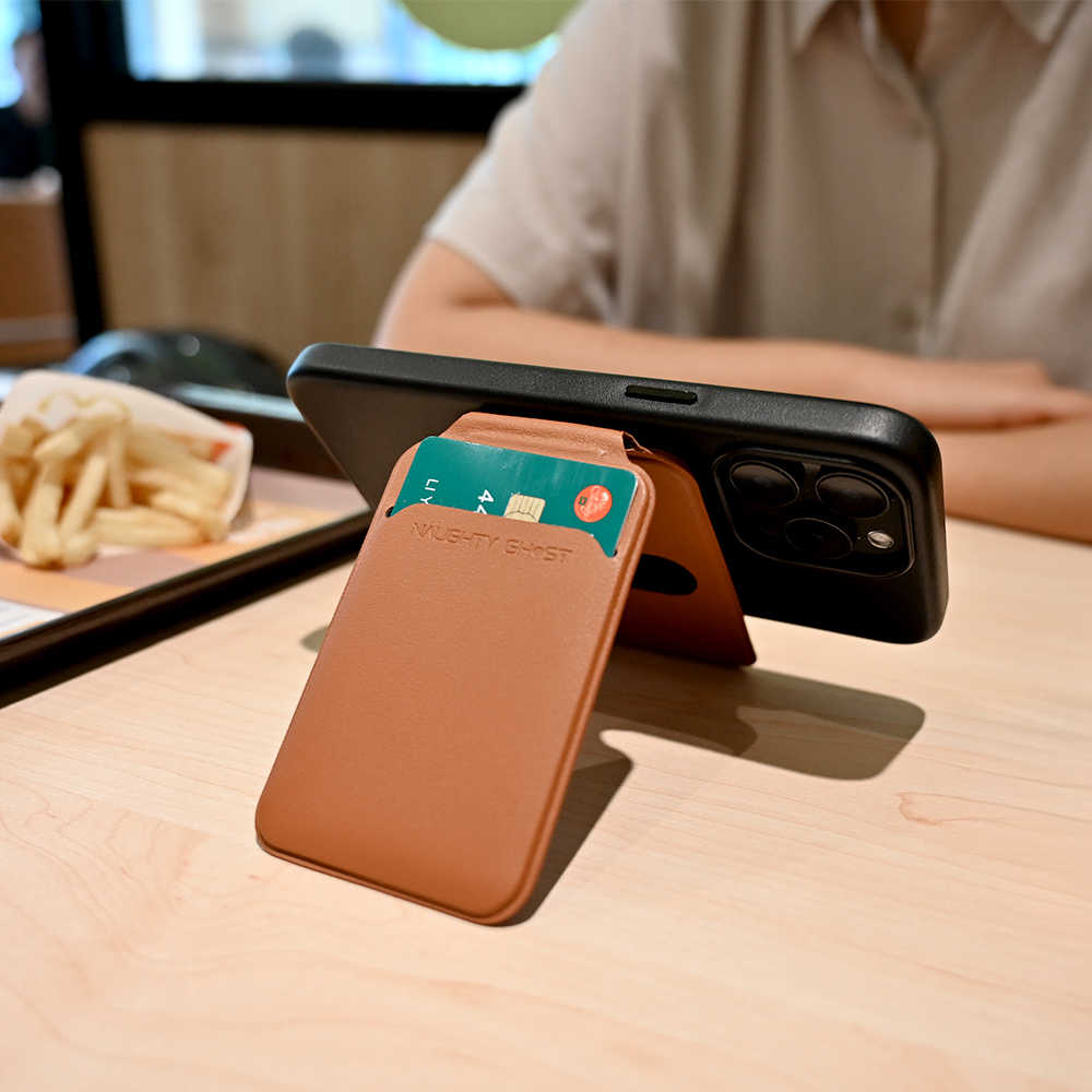 頑皮鬼｜City【磁吸卡包手機支架】全台唯一，不需抽卡，三面卡夾獨立感應